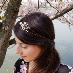 Headband mariage bronze et blanc, fleur de lotus en bois.