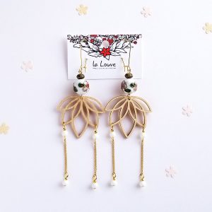 Lotus - boucles d'oreilles longues - 6 coloris disponibles